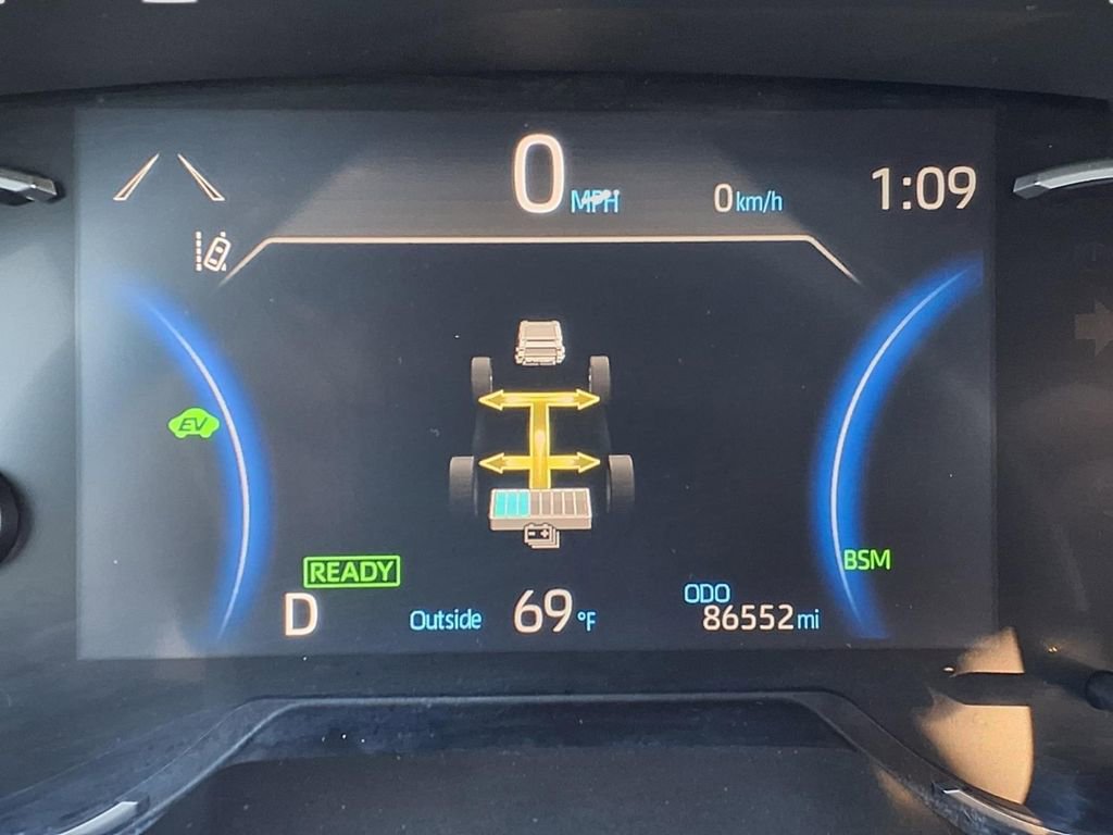 Used 2023 Toyota RAV4 XLE Premium image 23