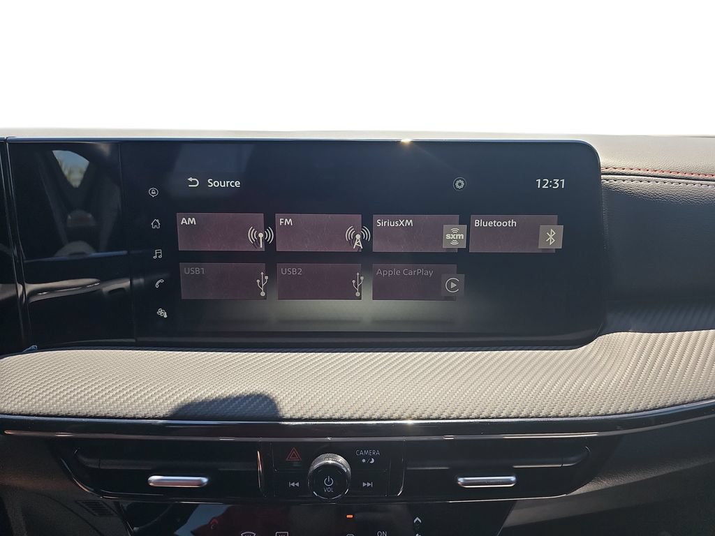 Used 2025 Nissan Kicks SR FWD image 21