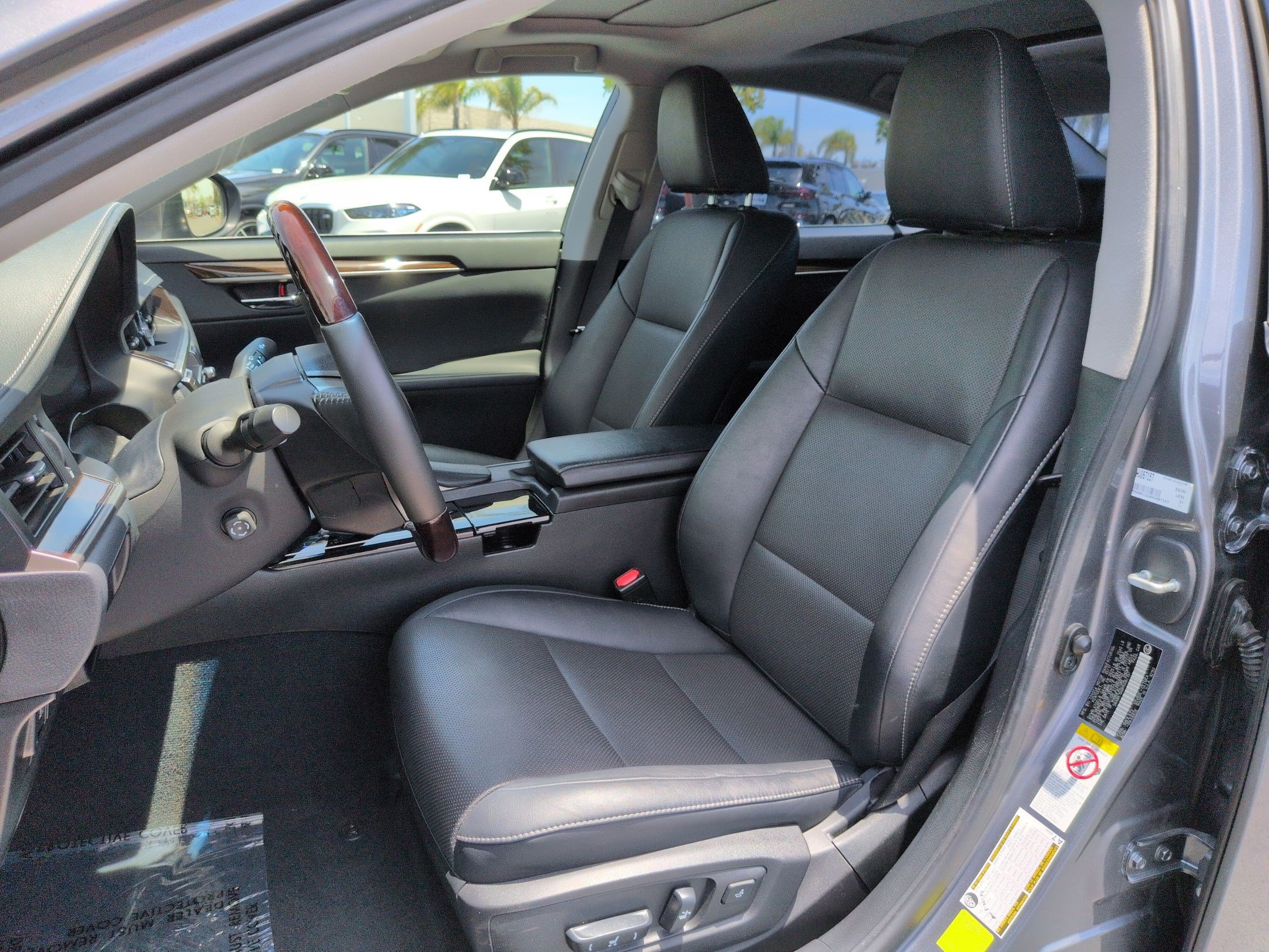 Used 2017 Lexus ES 350 w/ Navigation System Package FWD image 16