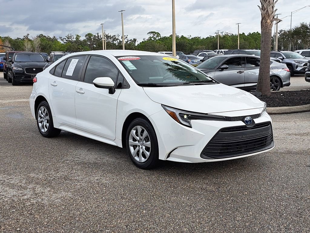 Certified 2023 Toyota Corolla LE image 2