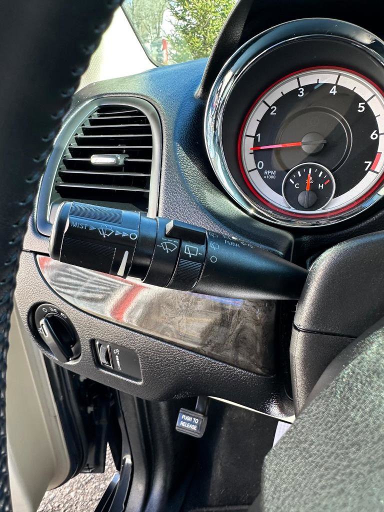 Used 2013 Dodge Grand Caravan SE image 20