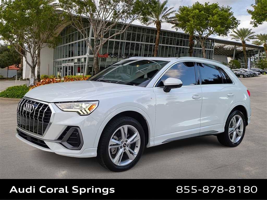Certified 2022 Audi Q3 2.0T Premium Plus w/ Premium Plus Package image 1