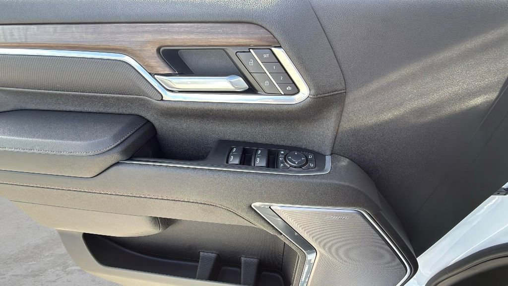 Certified 2024 Chevrolet Silverado 2500 High Country w/ High Country Premium Package image 25