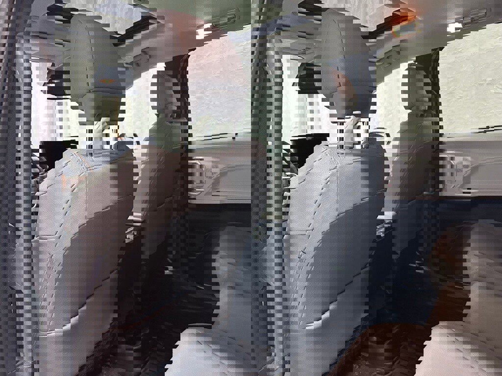 Used 2025 Toyota Sienna XLE image 50