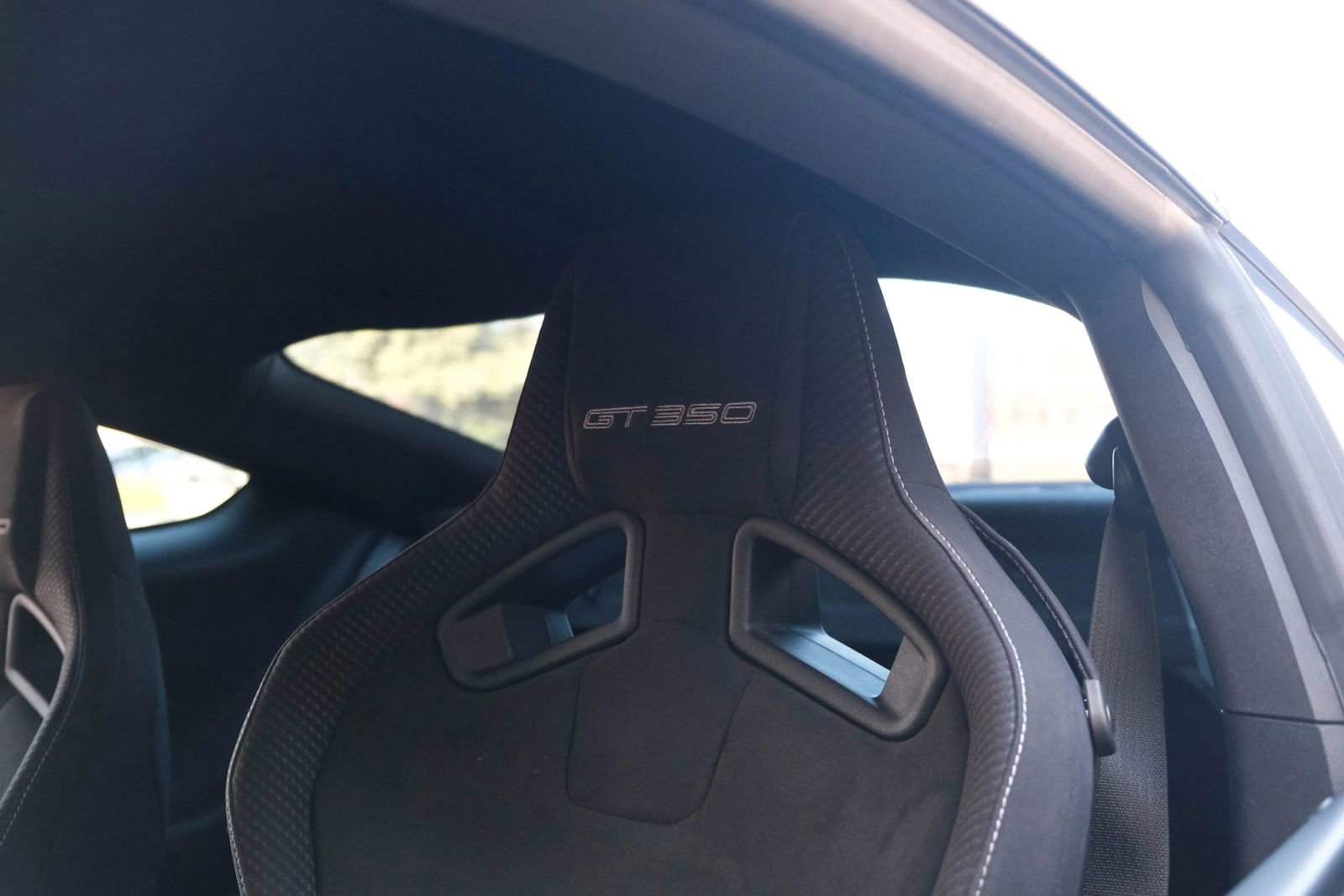 Used 2017 Ford Mustang Shelby GT350 w/ Electronics Package image 24