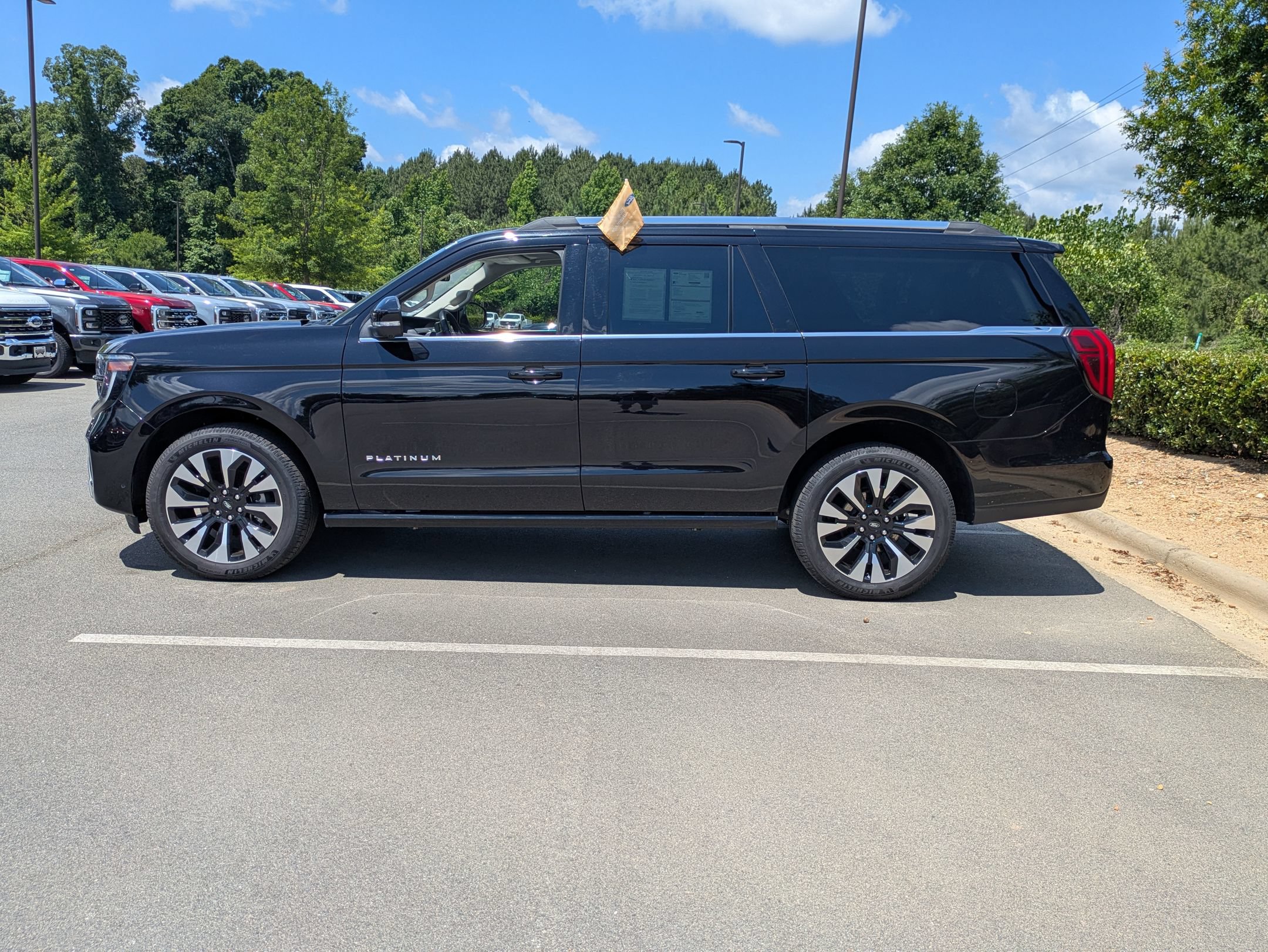 Certified 2025 Ford Expedition Max Platinum w/ Driver's Package AWD/4WD image 7