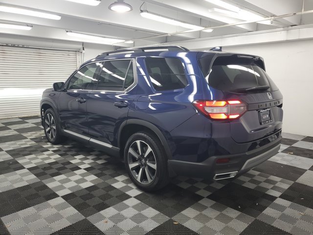 Certified 2024 Honda Pilot Touring image 4