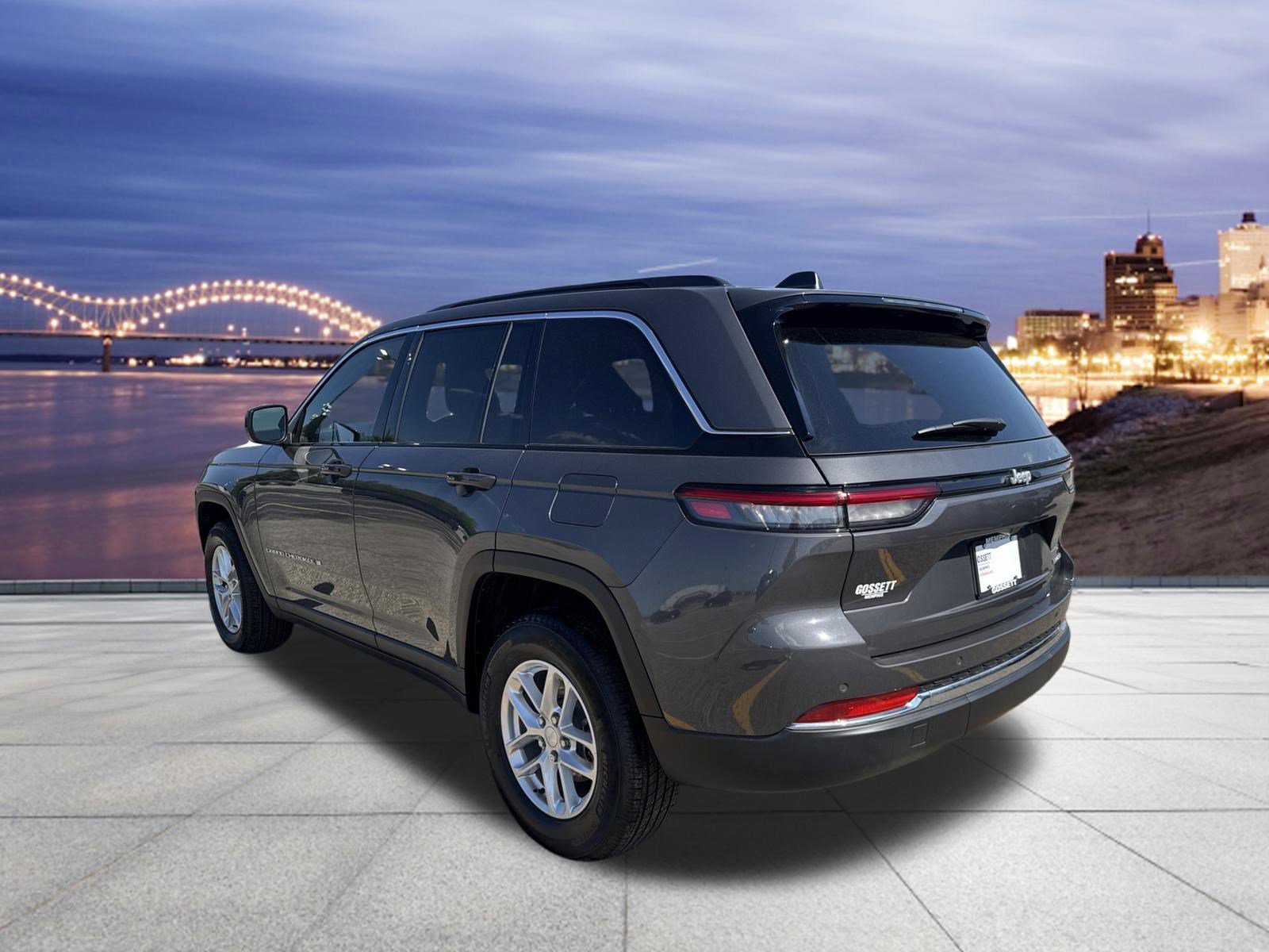 New 2025 Jeep Grand Cherokee Laredo w/ Luxury Tech Group I RWD image 3