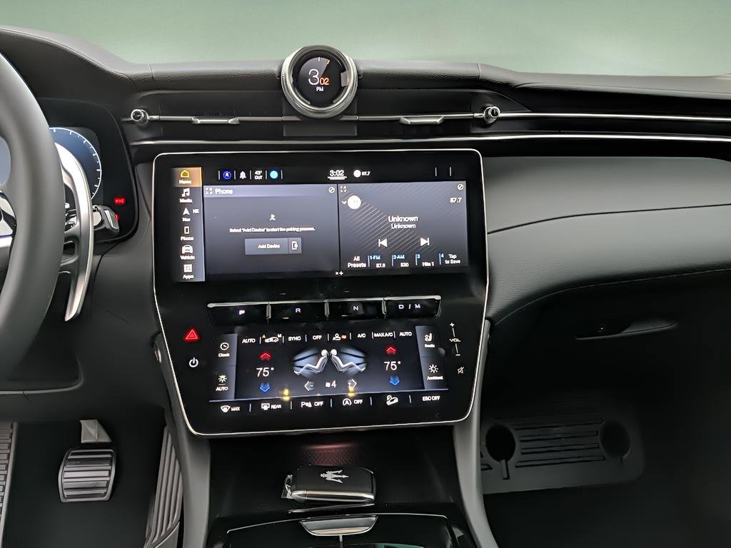 New 2023 Maserati Grecale GT image 23