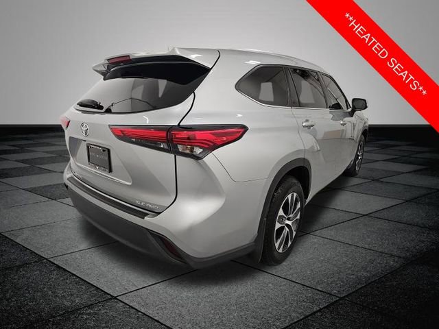 Used 2020 Toyota Highlander XLE image 6