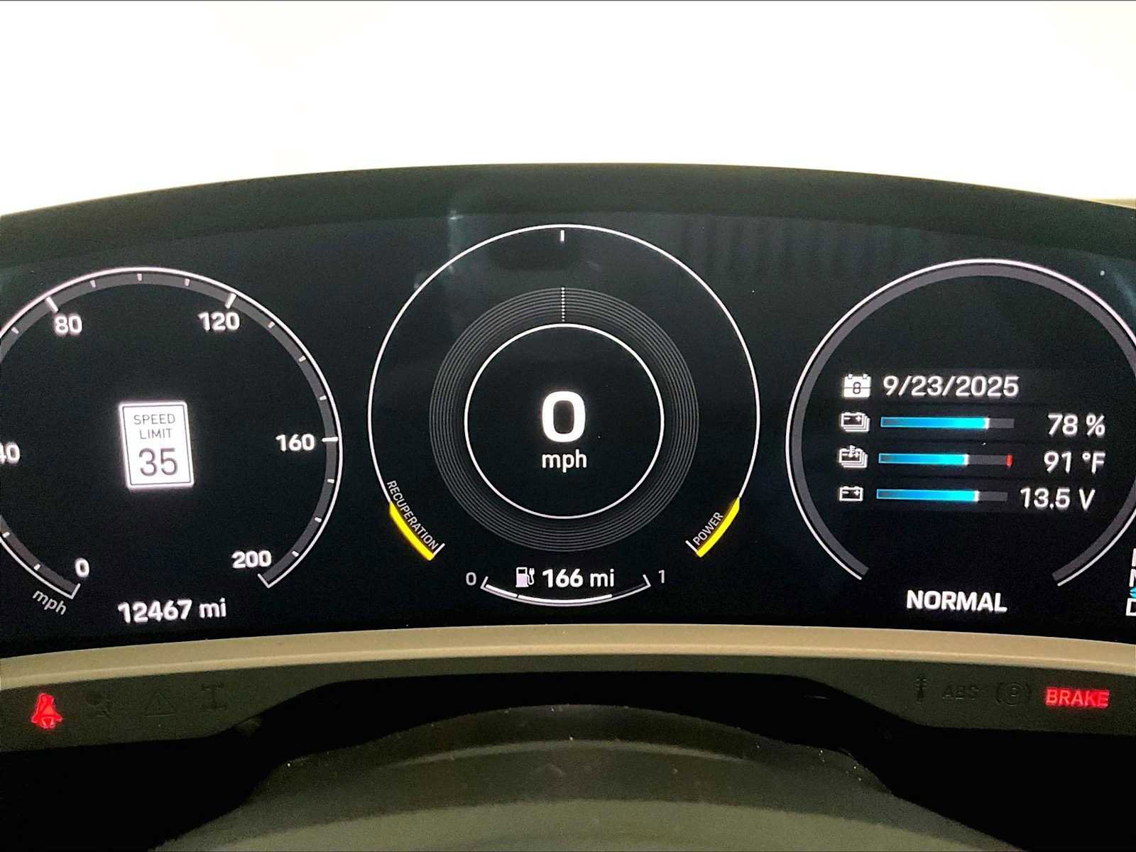 Used 2022 Porsche Taycan 4S image 21