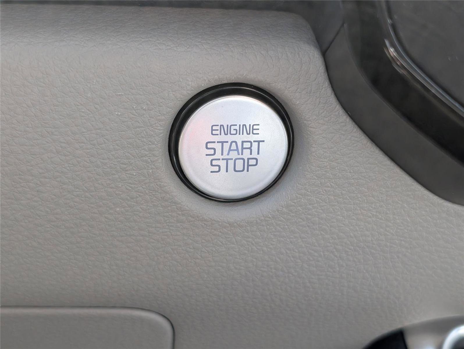 Used 2026 Kia Carnival SX w/ SX Dark Edition Package image 24