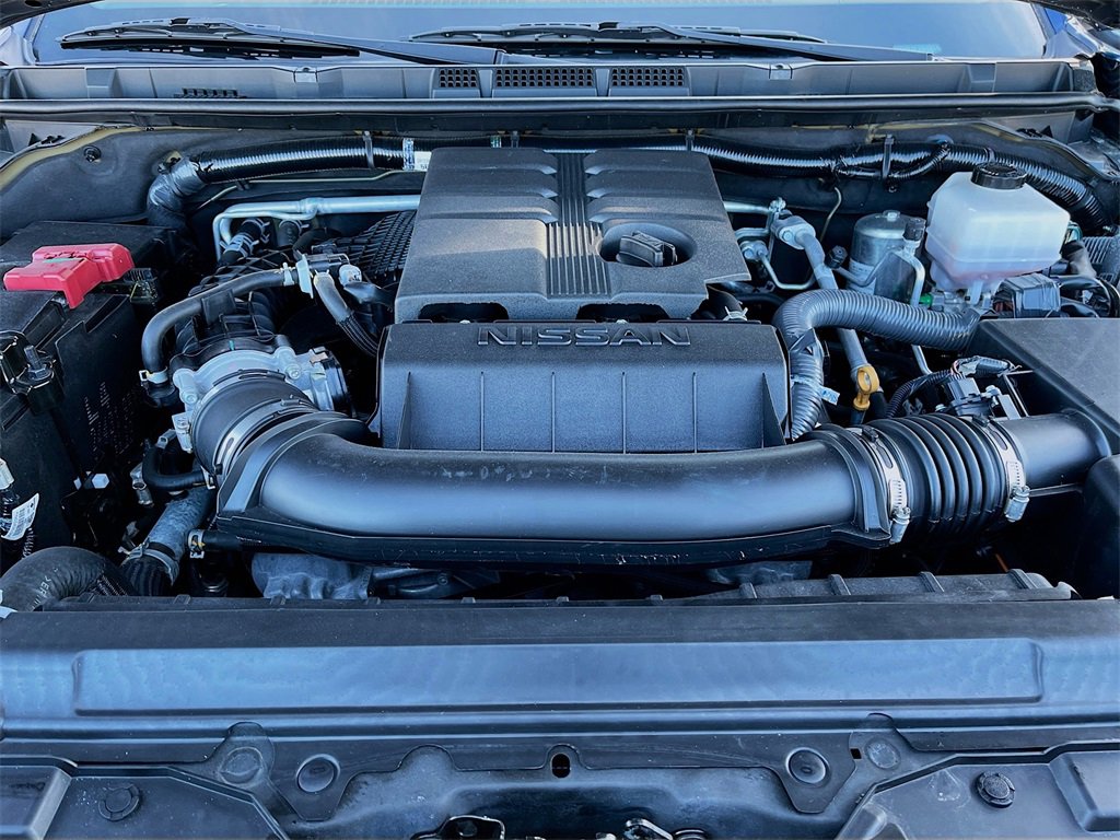 Used 2023 Nissan Frontier PRO-4X w/ Pro-4X Premium Package image 12