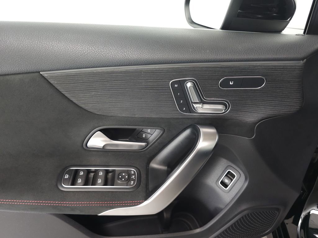 Certified 2022 Mercedes-Benz A 220 4MATIC image 6