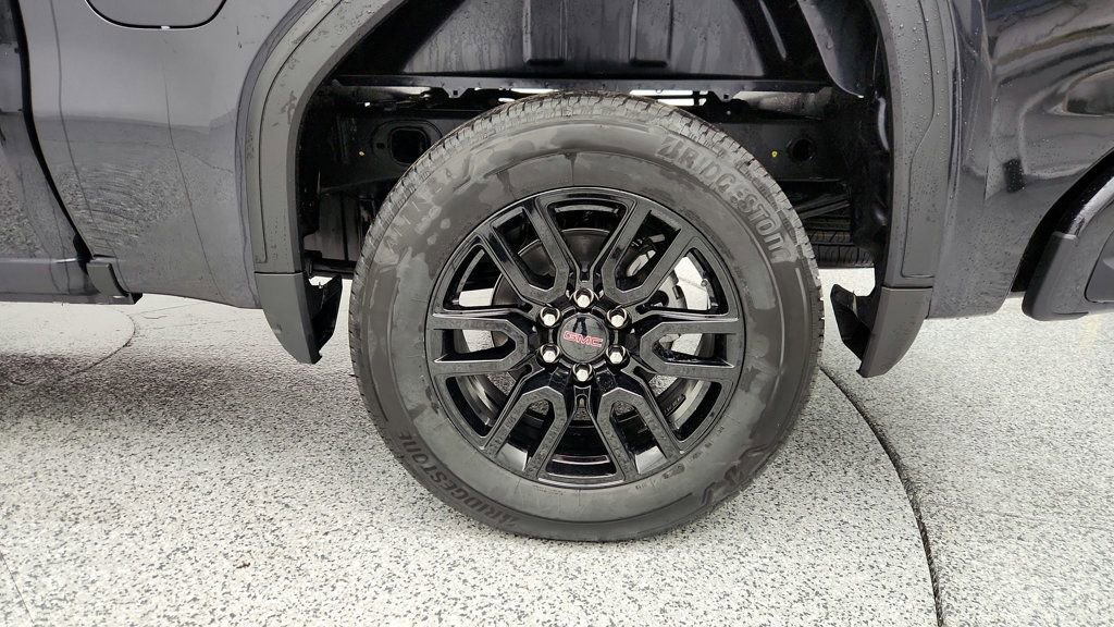 Used 2025 GMC Sierra 1500 Elevation image 9
