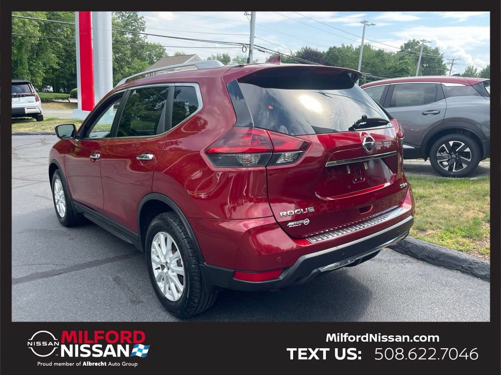 Used 2019 Nissan Rogue SV AWD/4WD image 3