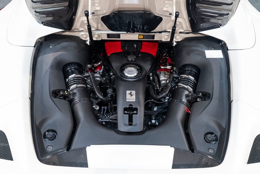 Certified 2023 Ferrari F8 Tributo RWD image 18