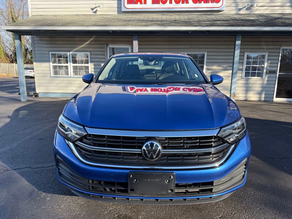 Used 2024 Volkswagen Jetta SE image 9