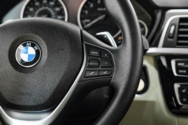 Used 2018 BMW 330e RWD image 16