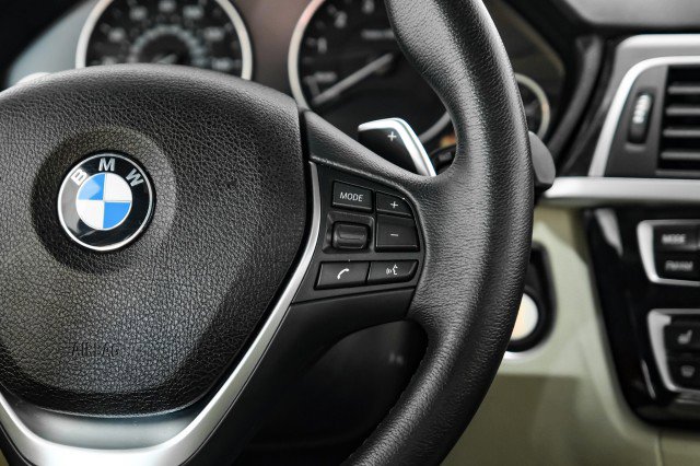 Used 2018 BMW 330e image 16