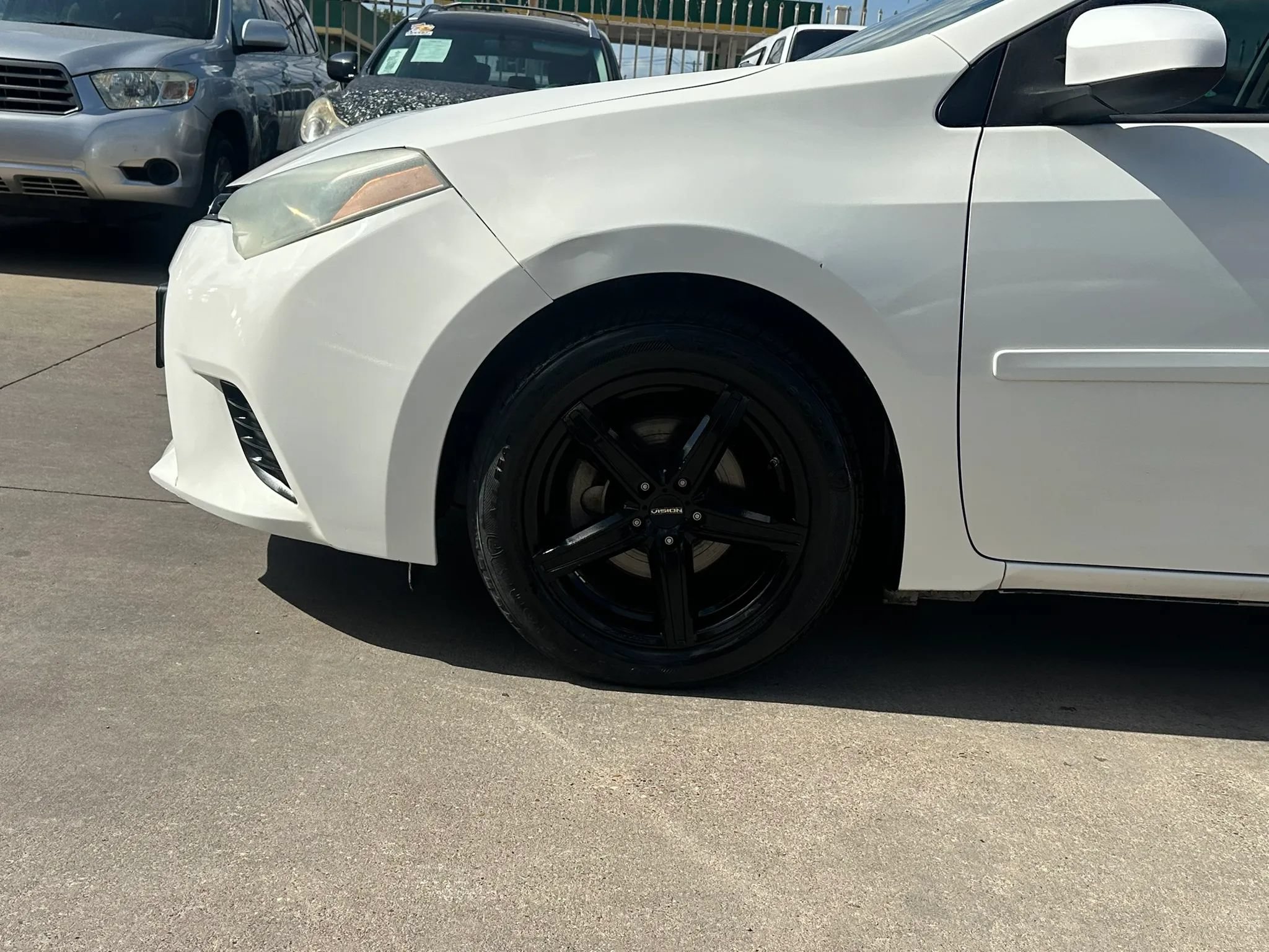 Used 2014 Toyota Corolla LE FWD image 18