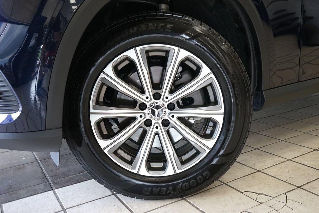 Used 2024 Mercedes-Benz GLC 300 4MATIC image 60