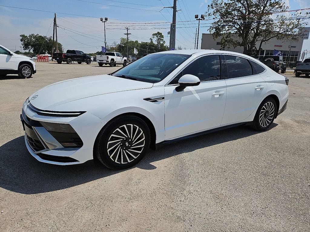 Used 2024 Hyundai Sonata SEL FWD image 2