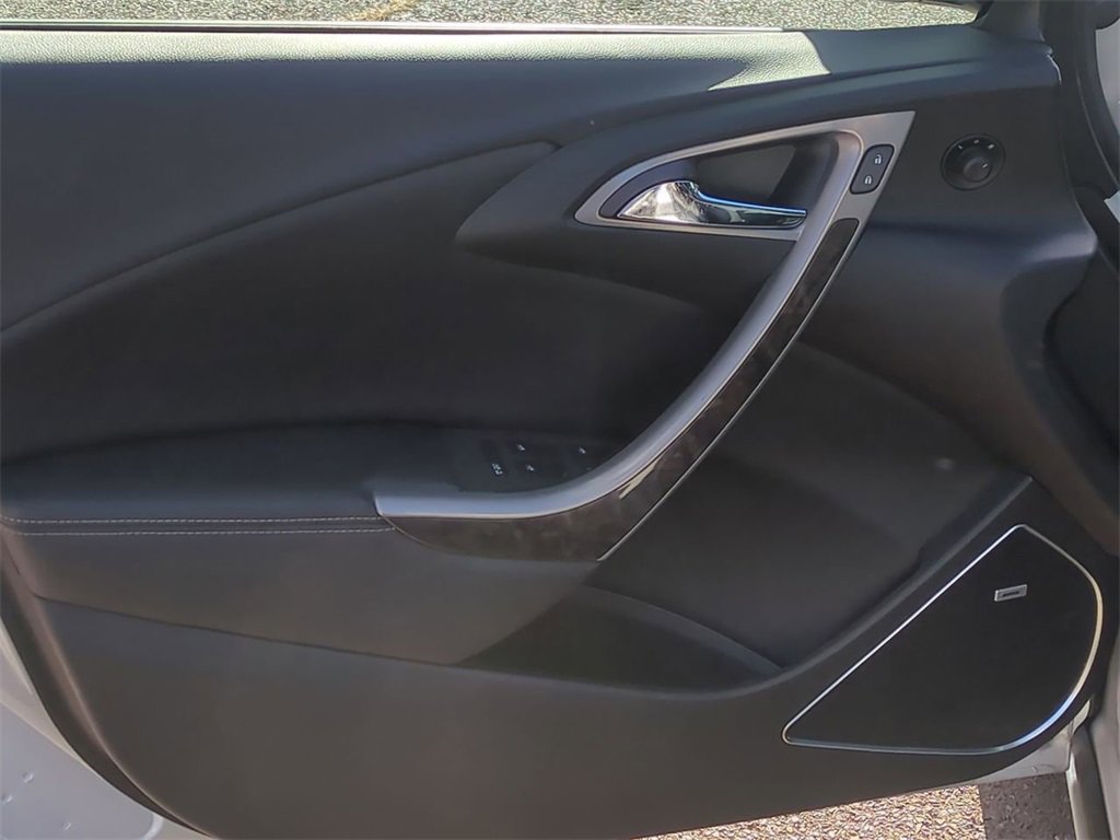 Used 2013 Buick Verano Leather image 11
