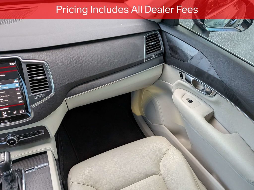 Used 2020 Volvo XC90 T6 Momentum AWD/4WD image 18