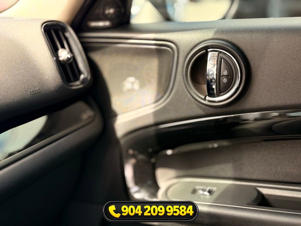 Used 2019 MINI Cooper Countryman w/ Premium Package image 17