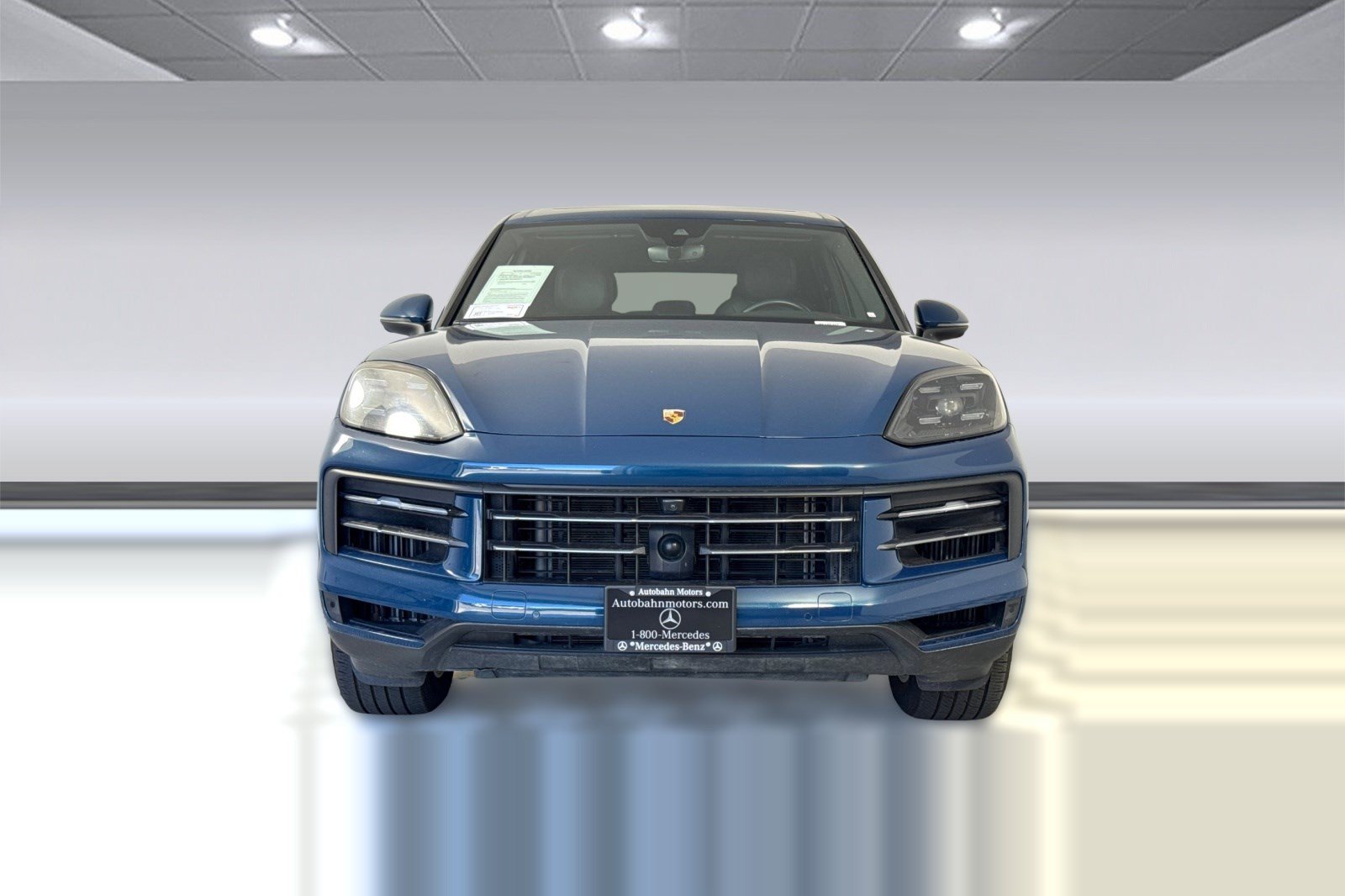 Used 2024 Porsche Cayenne AWD/4WD image 5