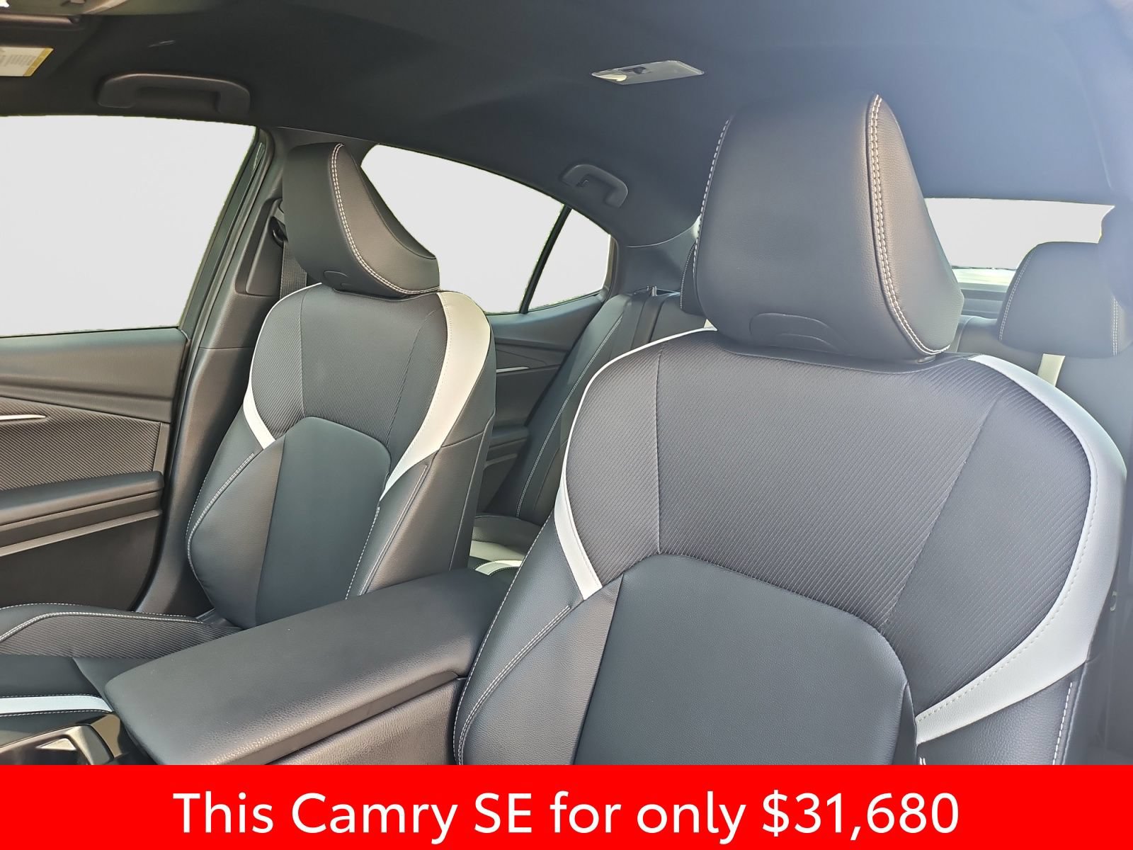 Used 2025 Toyota Camry SE FWD image 23
