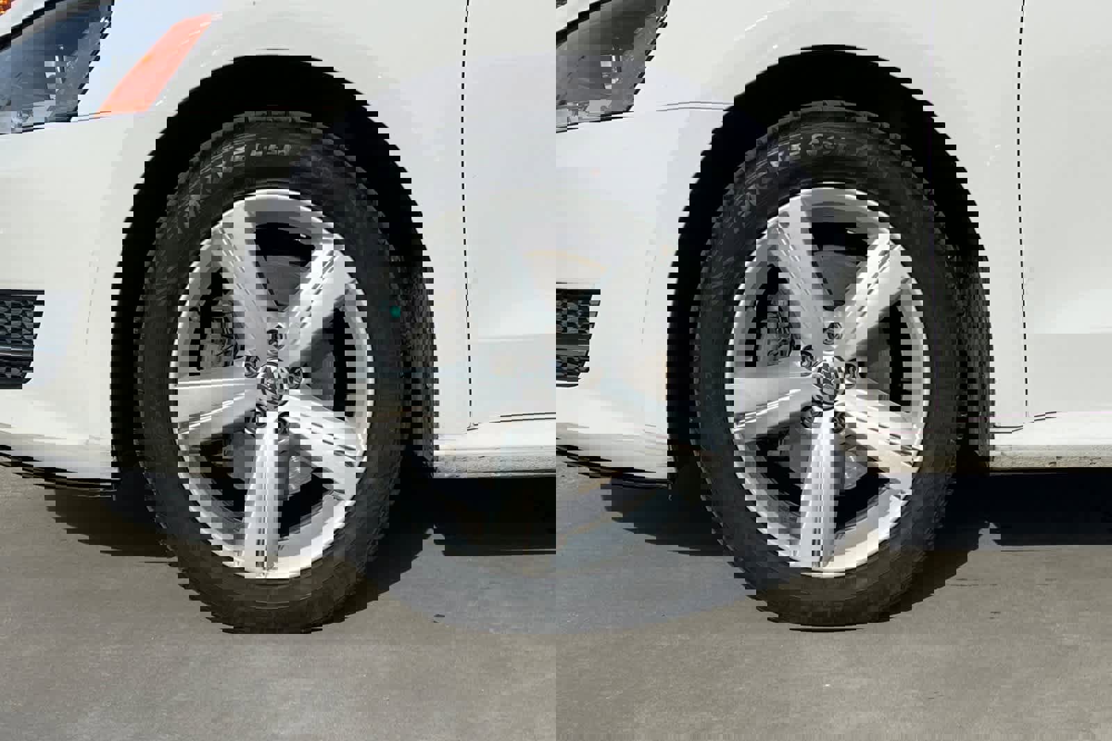 Used 2013 Volkswagen Passat 2.5 SE image 25