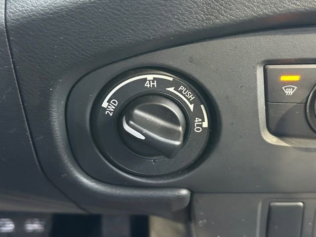 Used 2023 Nissan Frontier PRO-4X w/ Technology Package image 32