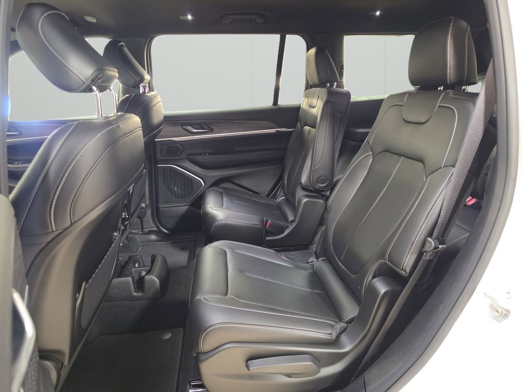 New 2026 Jeep Grand Cherokee L Limited AWD/4WD image 14