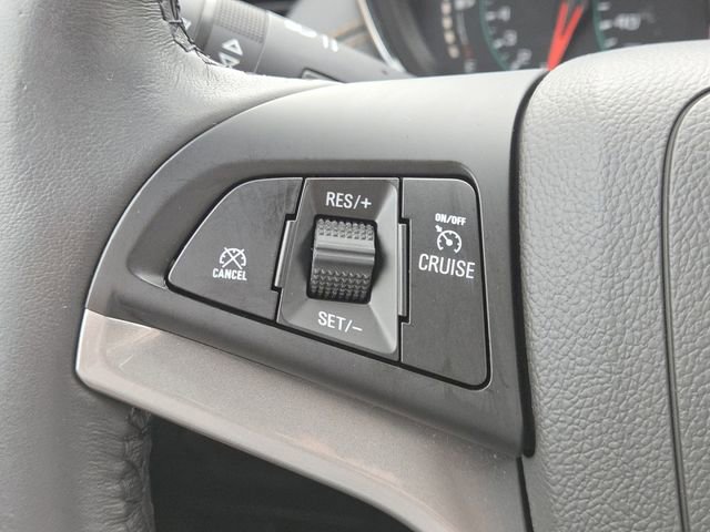 Certified 2022 Chevrolet Trax LT w/ LT Convenience Package AWD/4WD image 9