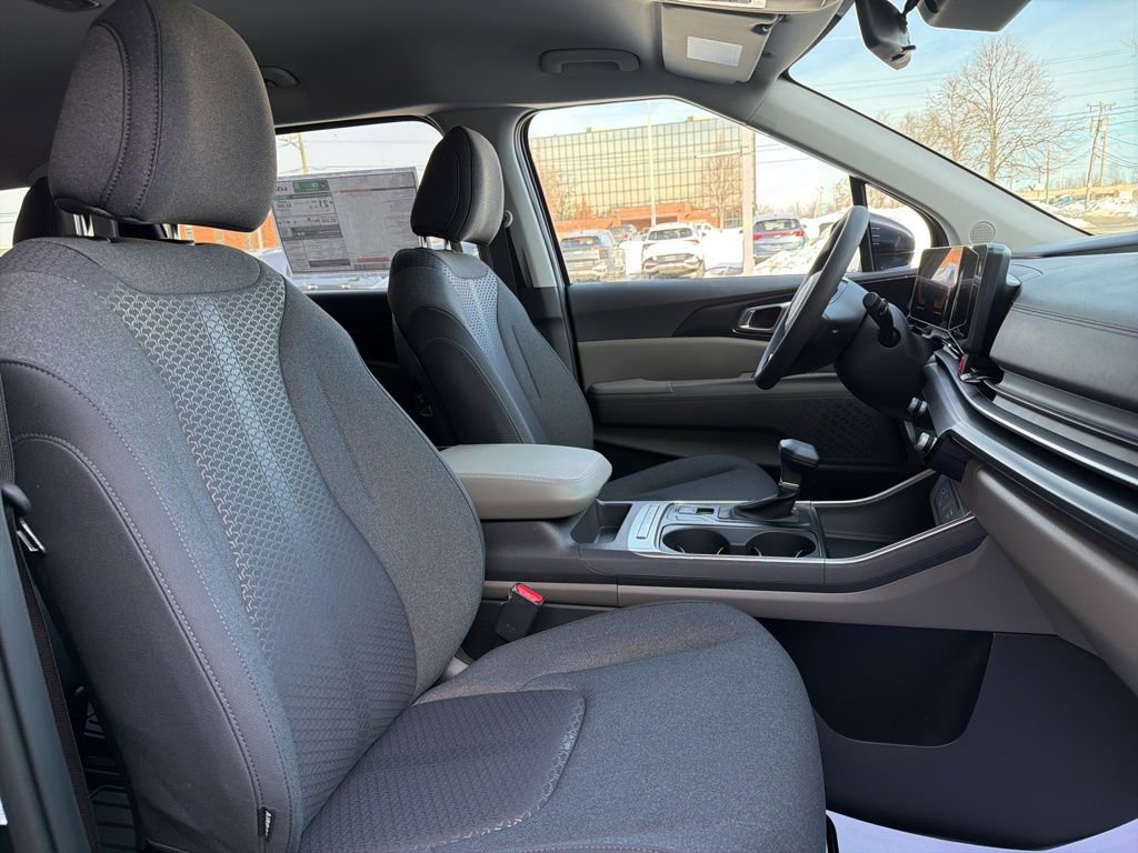 New 2026 Kia Carnival LX FWD image 13