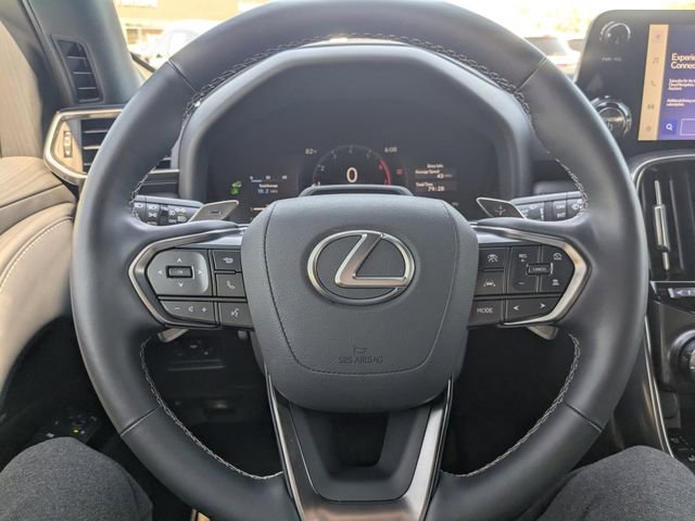 Used 2025 Lexus LX 700h Overtrail w/ Accessory Package (Z1) AWD/4WD image 31