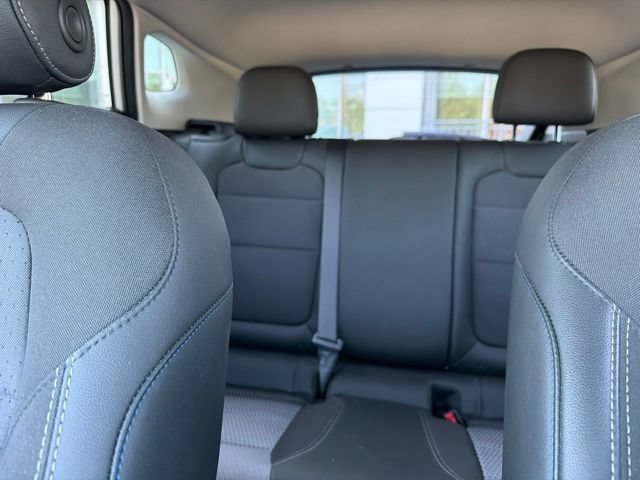 Used 2024 Chevrolet Trax LT w/ Sunroof Package FWD image 15