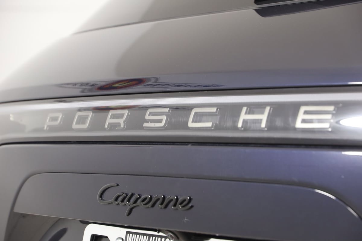 Used 2022 Porsche Cayenne Platinum Edition w/ Premium Package Plus AWD/4WD image 55