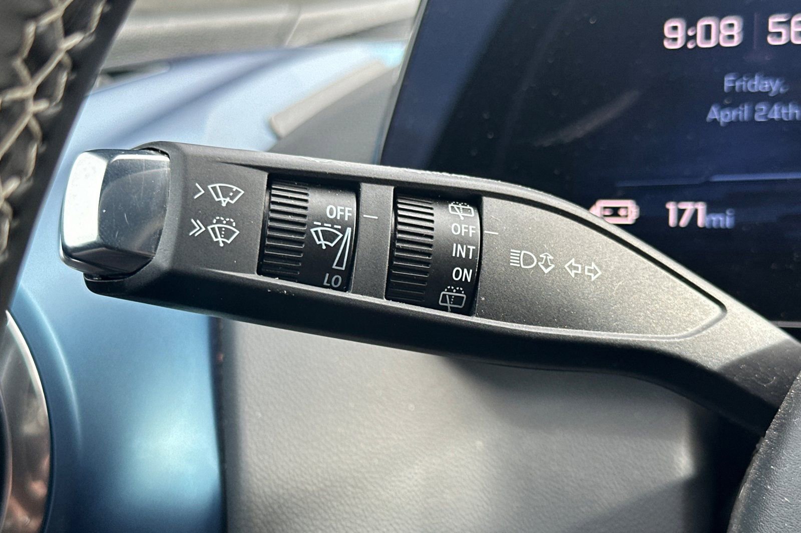 Used 2025 Chevrolet Equinox EV LT w/ Convenience Package FWD image 34