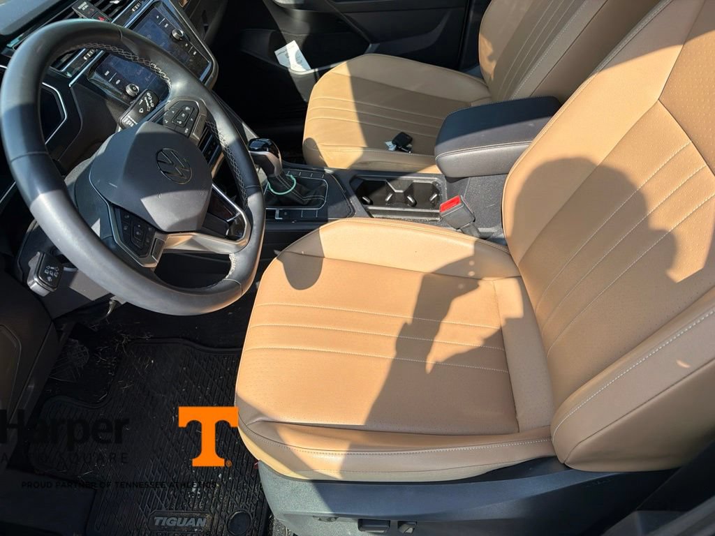 Used 2022 Volkswagen Tiguan SE FWD image 13