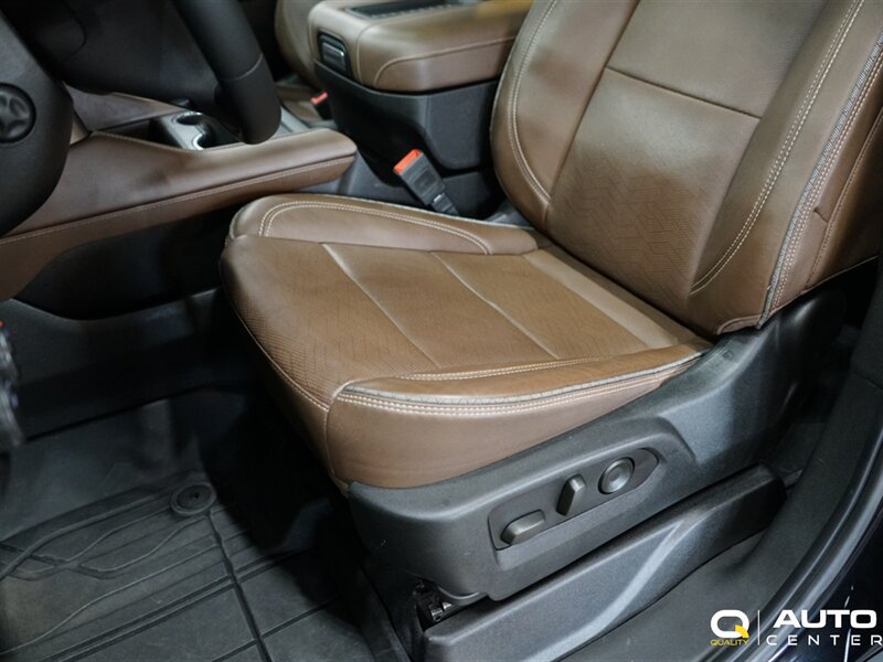 Used 2023 Chevrolet Tahoe High Country AWD/4WD image 14