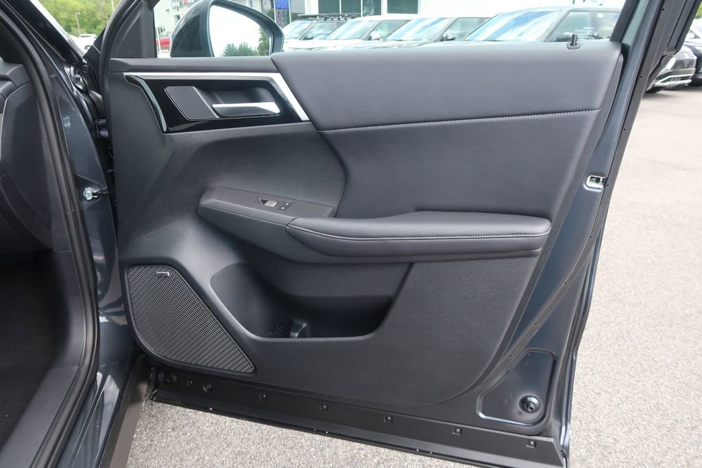 New 2026 Mitsubishi Outlander LE AWD/4WD image 23