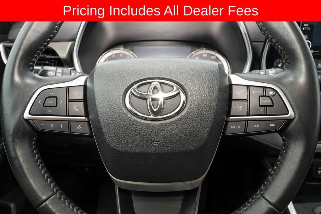 Used 2022 Toyota Highlander XLE AWD/4WD image 20