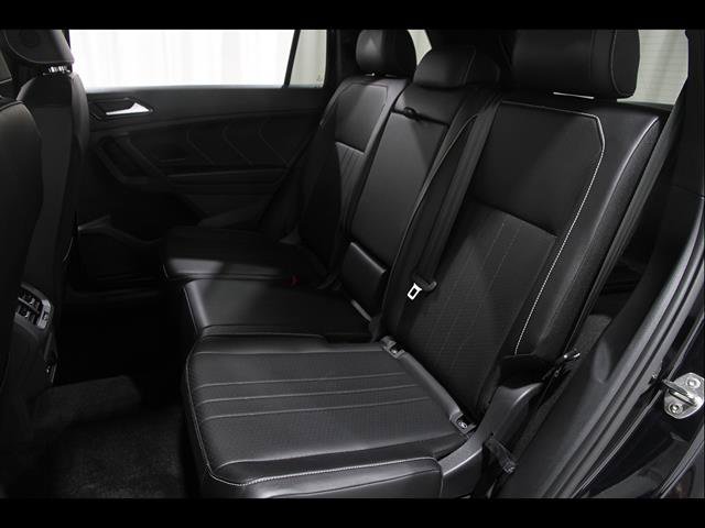 Certified 2024 Volkswagen Tiguan SE R-Line AWD/4WD image 20