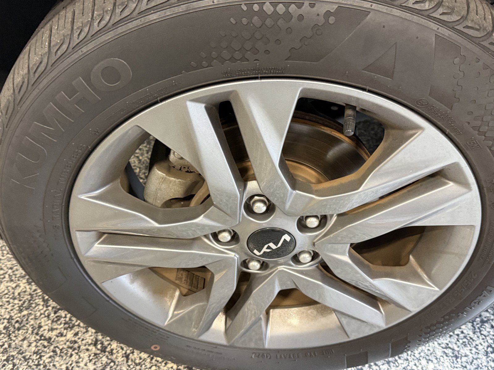 Used 2023 Kia Seltos S w/ Navigation Package FWD image 34
