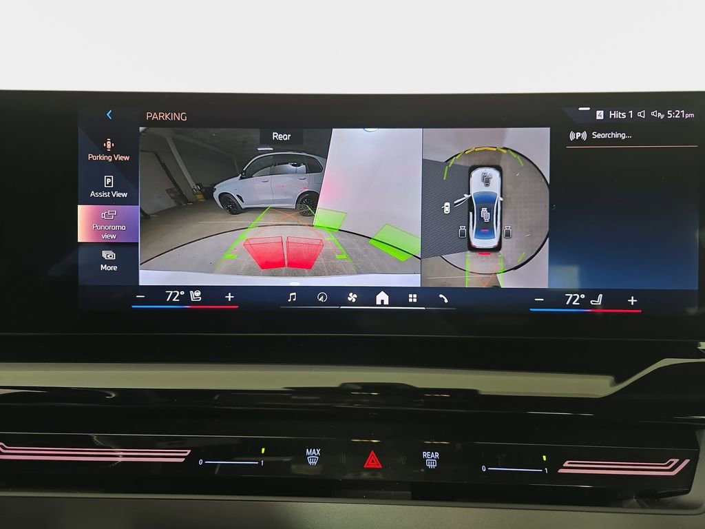 Used 2025 BMW 530i xDrive w/ Premium Package image 26