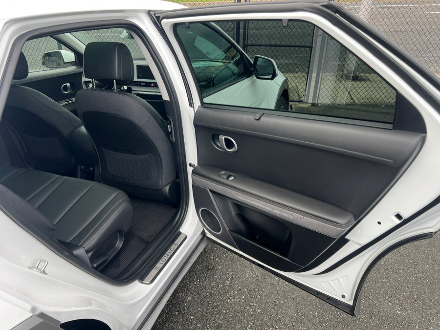 Used 2024 Hyundai Ioniq 5 Limited image 43