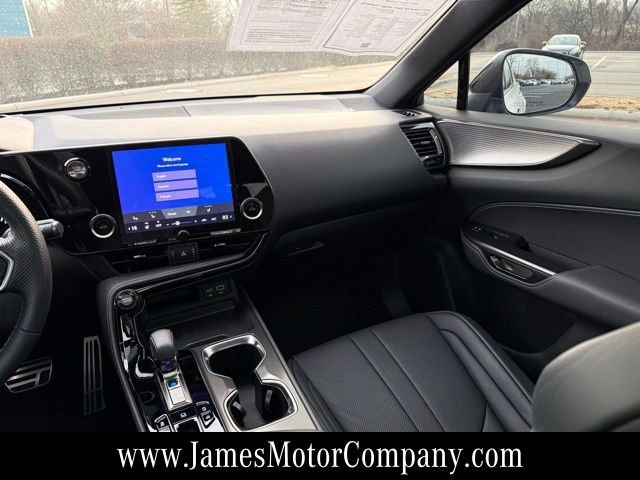 Used 2025 Lexus NX 350 F Sport image 17